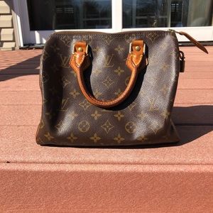 Authentic Louis Vuitton Speedy 25 (Vintage)